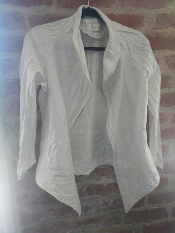 Victoria straight"  architectual symphonie of masterpattern blazer blouse here in pressed smooth crisp white egyptian cotton.