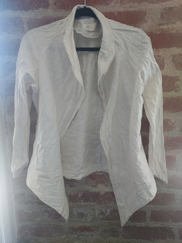 Victoria straight"  architectual symphonie of masterpattern blazer blouse here in pressed smooth crisp white egyptian cotton.