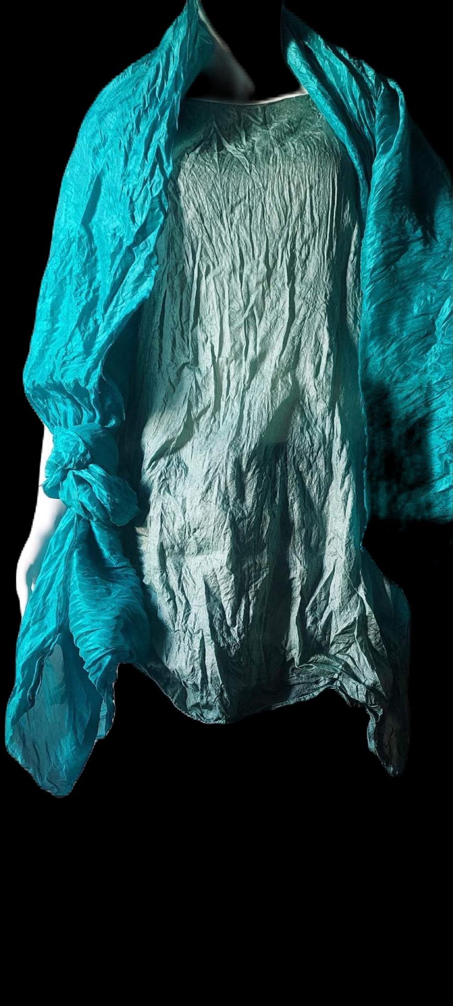 seafoam Joker- style. Raw silk Tonique